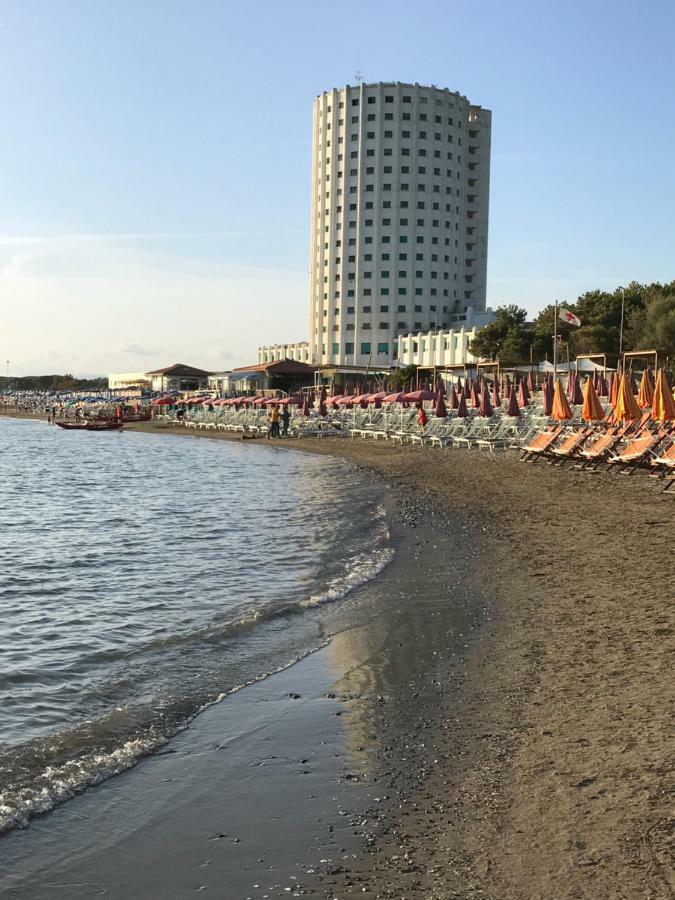 Villa Ancora bilocale Marina di Massa Esterno foto